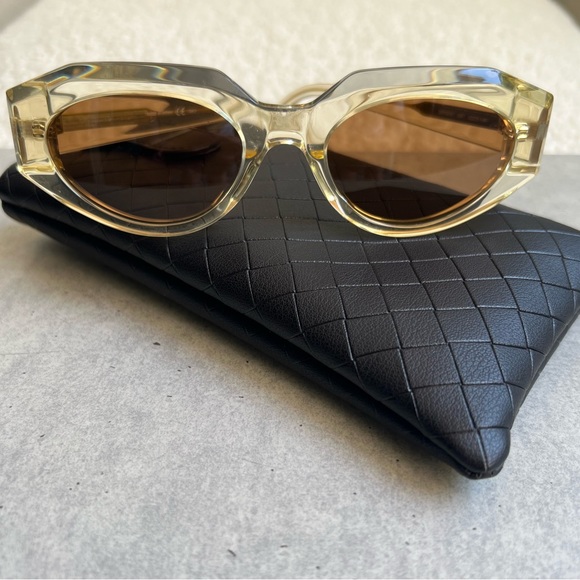 BOTTEGA VENETA summer cat eyes Sunglasses color yellow gold main image 6